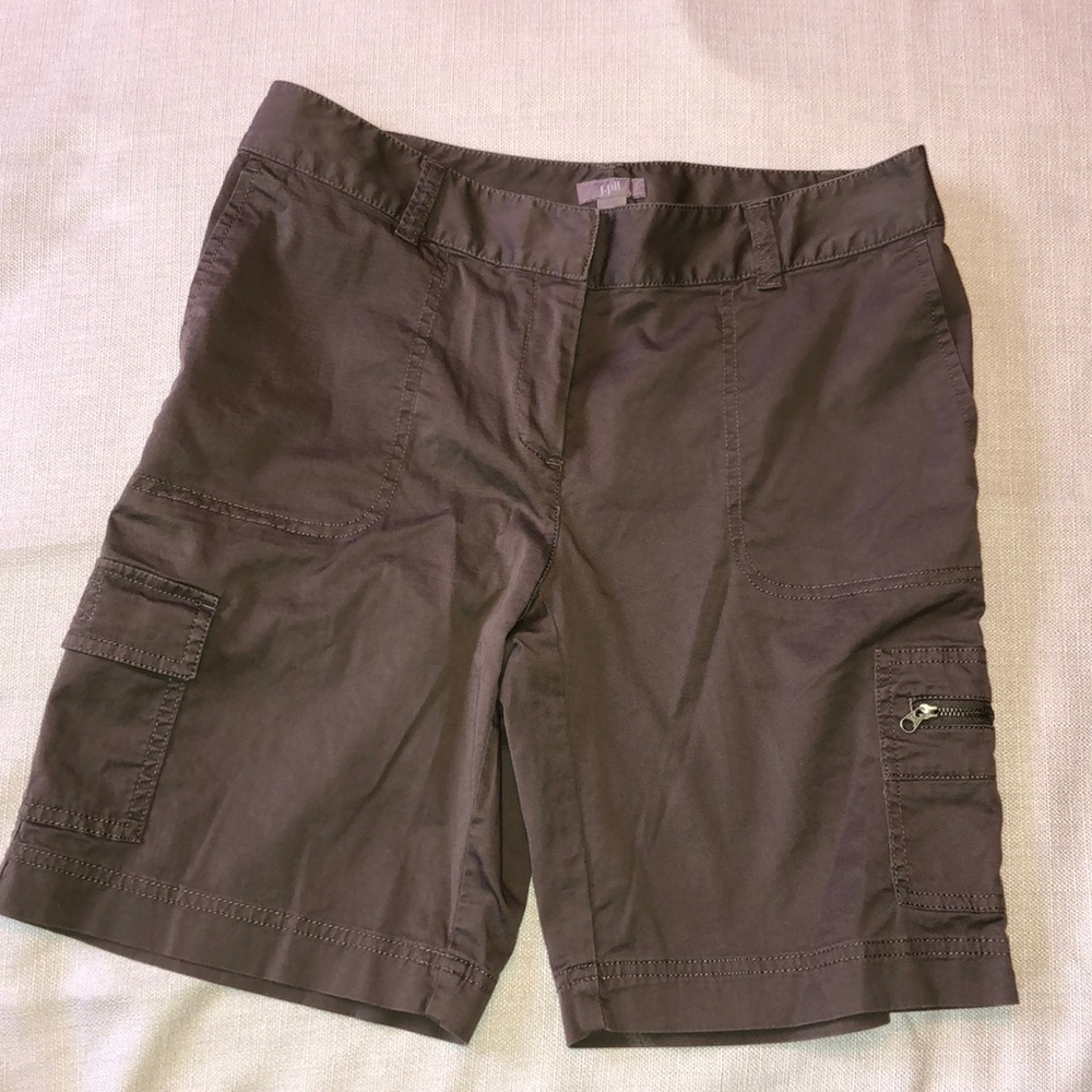 J. Jill Sz 4 Cargo Shorts 8.5” Inseam Gray Brown